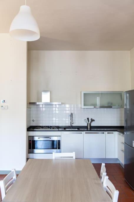 Cozy Apartment With A Strategic Position Florença Exterior foto
